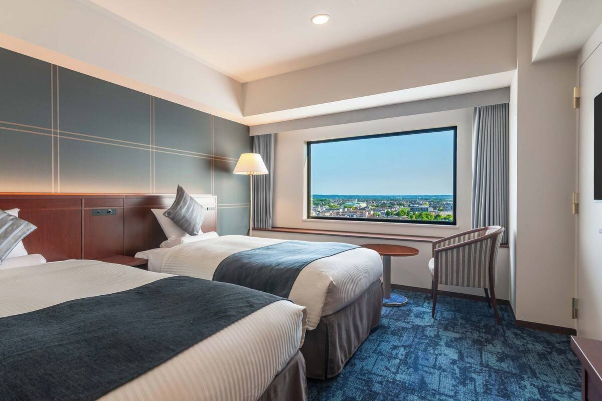 Desk, WiFi (free), bed sheets