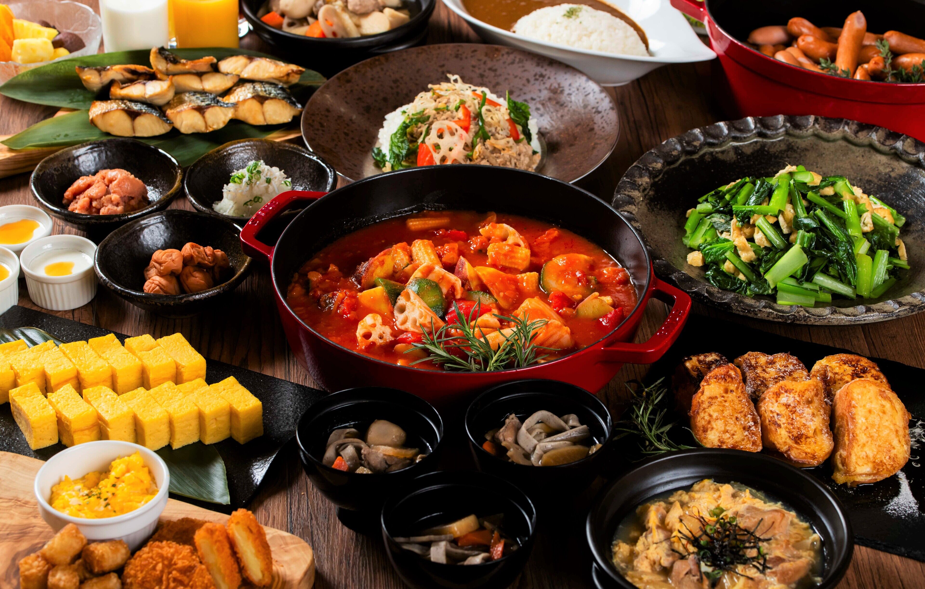 Daily buffet breakfast (JPY 1650 per person)
