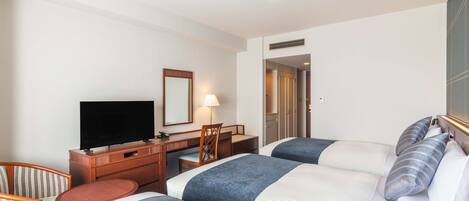 Superior Triple, Non Smoking | Desk, WiFi (free), bed sheets