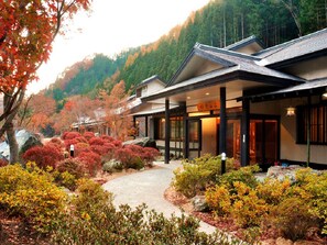 Exterior - Kinshuusanso (Kawaba)