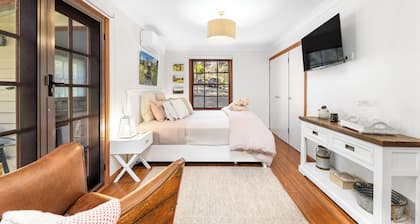 Relax with your Best Friend in the heart of Tilba