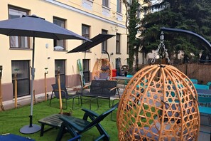 Terrace/patio - Convenient 3BR Apt. near Danube & Millenium Tower (Vienna)