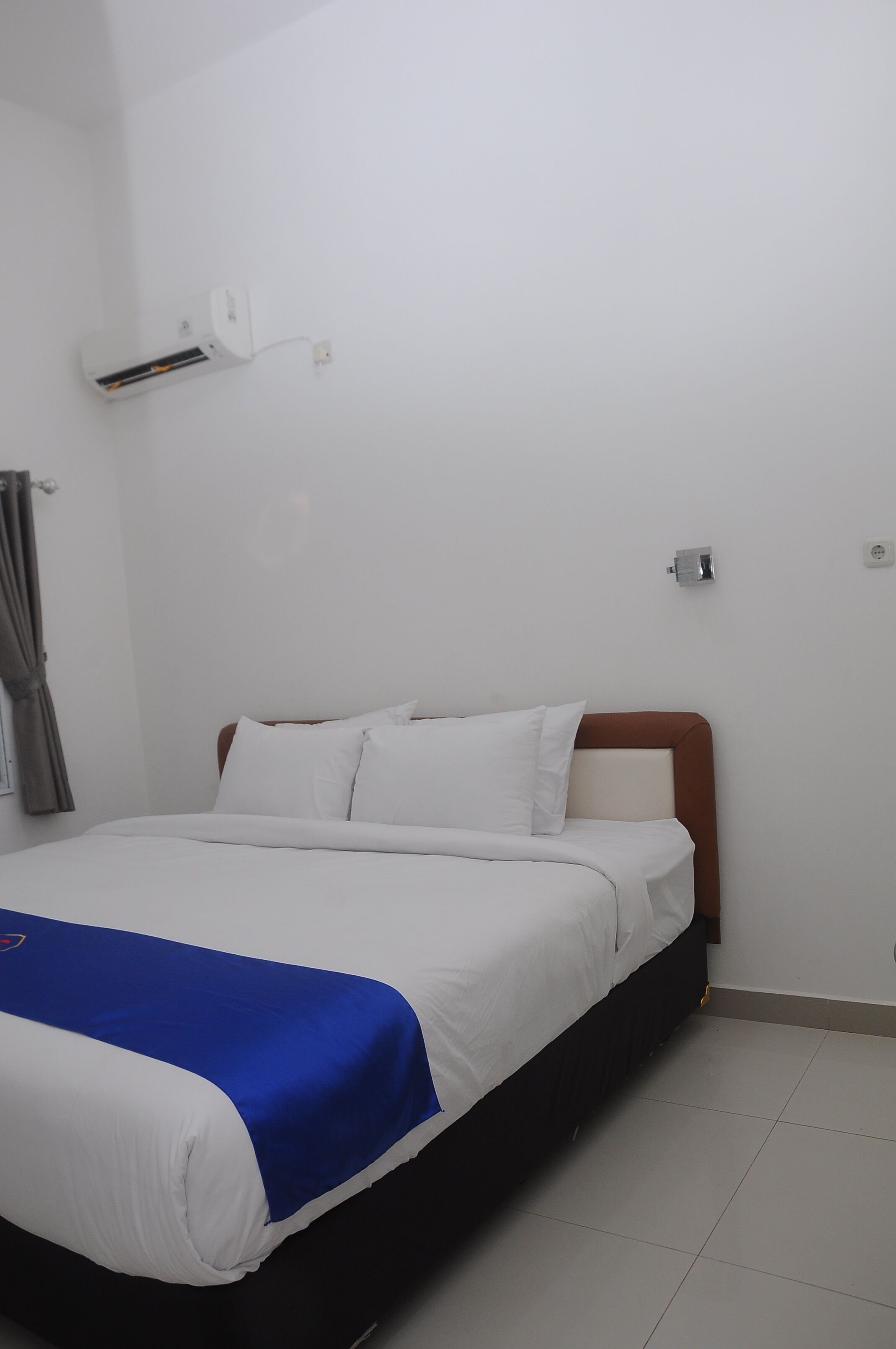 高級雙人房 | 書桌、筆電工作空間、免費無線上網