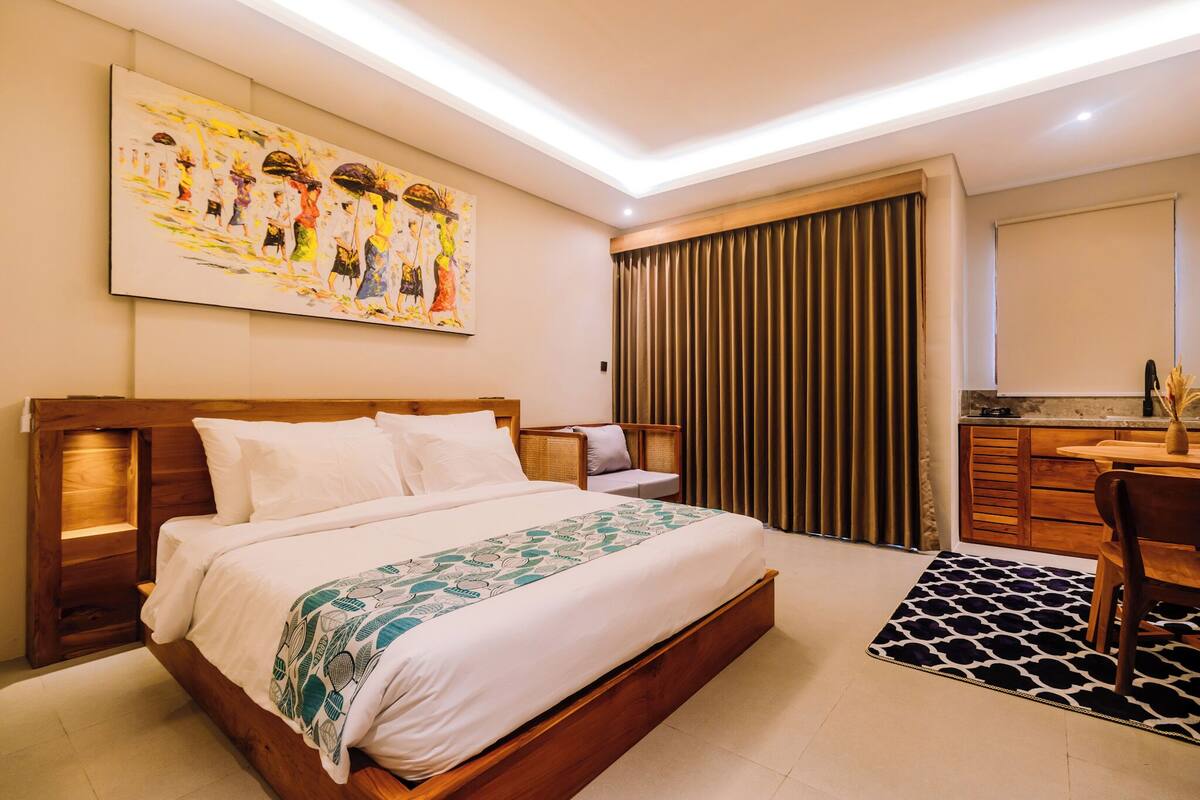 Soundproofing, free WiFi, bed sheets
