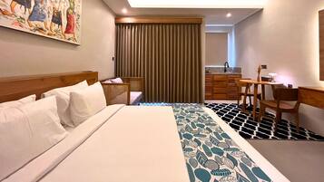 Suite junior, 1 cama Queen size, balcón, vista a la ciudad (Campbar Suite) | 1 habitación, escritorio, insonorización y wifi gratis