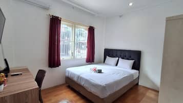 Free WiFi, bed sheets