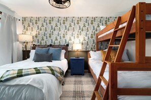 2 bedrooms, desk, iron/ironing board, travel crib - Hot Tub-Pool - 5 Min Walk to Base+Free Ski Shuttle (Steamboat Springs)