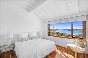 5 soverom, strykejern/-brett, wi-fi og sengetøy