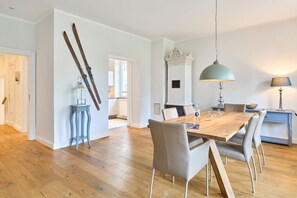 Imagen sin descripción, 3 de 33, botón