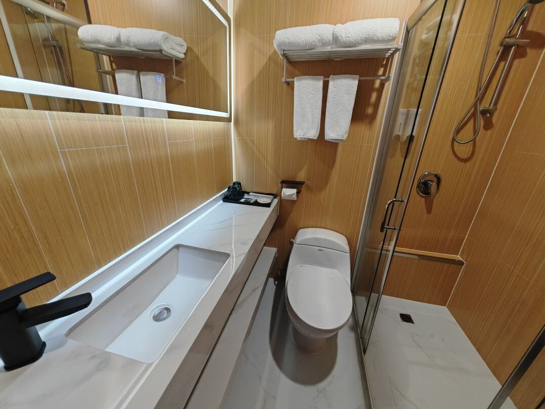 Iron/ironing board, free WiFi
