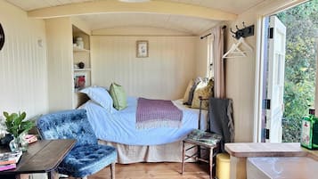 1 chambre, fer et planche Ă repasser, Wi-Fi, draps fournis