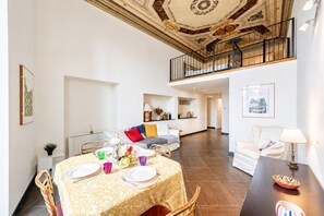 Interior - Beautiful Apartment Next To Aquarium, Genova, Italy (Genova)