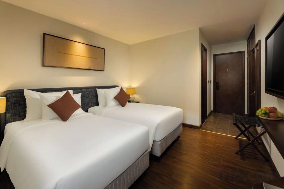 Egyptian cotton sheets, premium bedding, memory foam beds, minibar