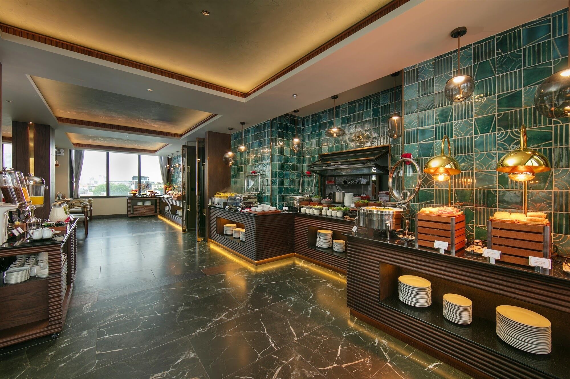 Daily cooked-to-order breakfast for a fee