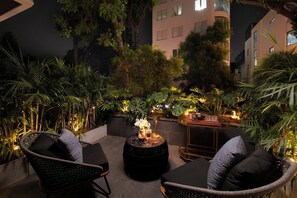 Signature Suite, 1 King Bed, Terrace, City View | City view