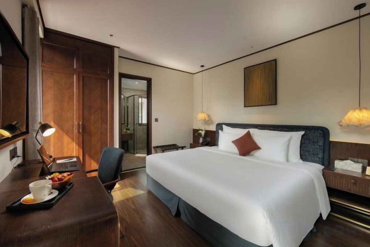Egyptian cotton sheets, premium bedding, memory-foam beds, minibar