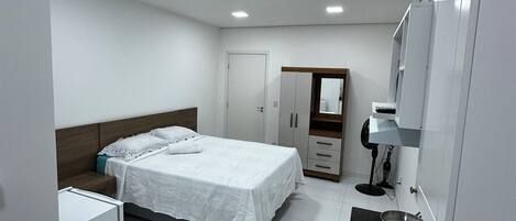 1 soverom, strykejern/-brett, wi-fi og sengetøy