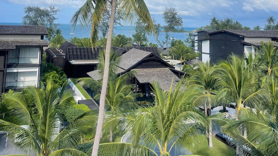 Beachside Residence
