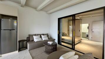 Premium Seaview Suite 1Bedroom 4th Floor | Living area