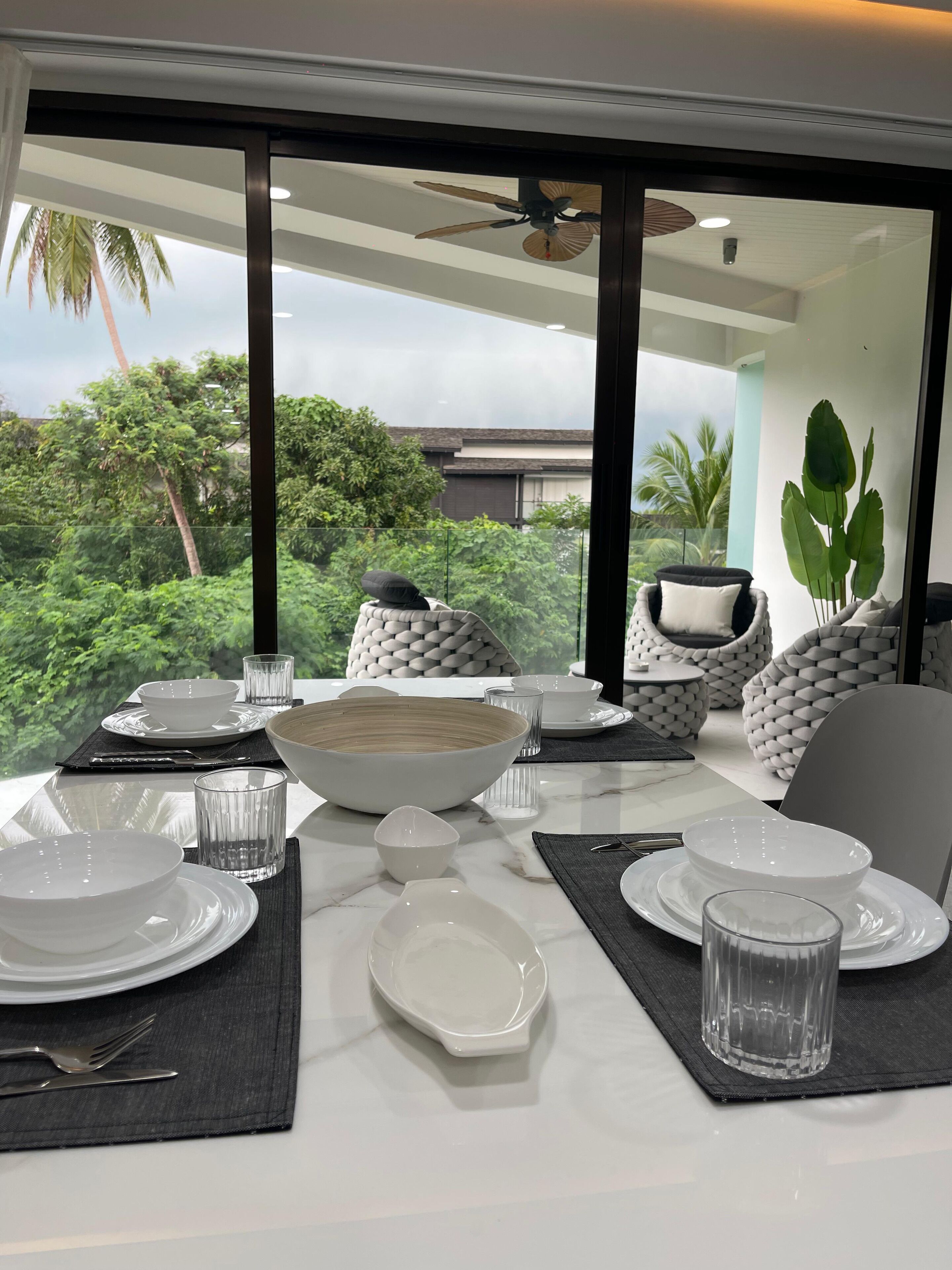 Junior Suite 2Bedrooms 2nd Floor | Utsikt mot trädgården