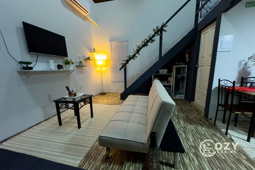 Cozy Cabin • 5 mins from Cave Tubing & Zipline