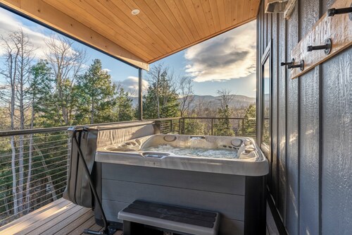 Après Chalet- Modern Chalet with Mountain Views