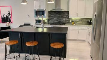 Microwave, oven, stovetop, dishwasher