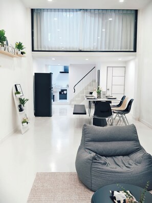 Interior - 曼谷市中心 2分钟抵达silom mrt和bts 公共交通出行方便 5房5床11人 朱拉医院 尚泰Silom lumpini park bnh医院 曼谷一号 (Krung Thep Maha Nakhon)