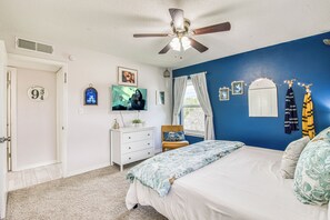 3 bedrooms, desk, iron/ironing board, free WiFi