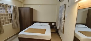 Deluxe Double Room | Desk, laptop workspace, soundproofing, free WiFi - The Grand Pratap (Dwarka)