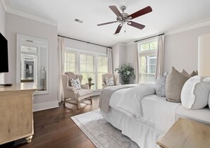 4 bedrooms, iron/ironing board, free WiFi, bed sheets