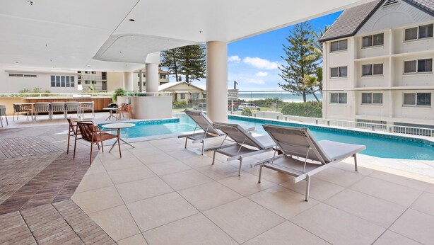 Uklassifisert bilde, 1 av 16, knapp