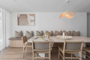 Dining - The Bowen Huskisson (Huskisson)