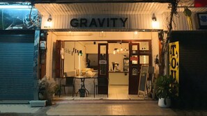 In-room dining - Gravity Hostel (Chiang Rai)