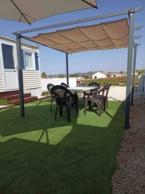 Mobile Home, 2 Bedrooms, Smoking, Private Pool | Pemandangan dari hartanah