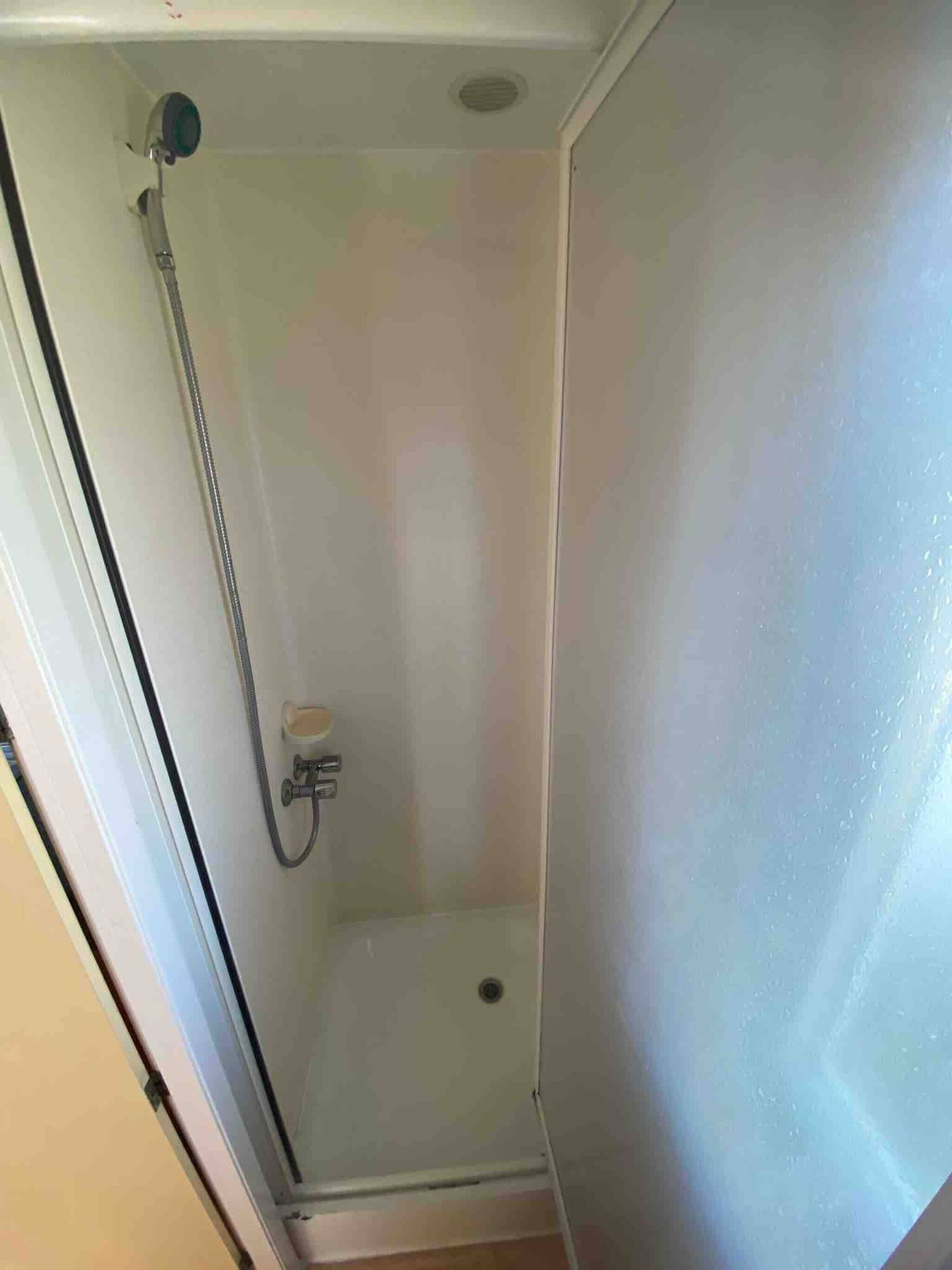 Mobile Home, 2 Bedrooms, Smoking, Private Pool | Bathroom shower