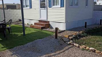 Nhà di động, 2 phòng ngủ, hút thuốc, hồ bơi riêng | Mặt tiền nơi lưu trú