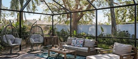 المنطقة المحيطة بالمنشأة