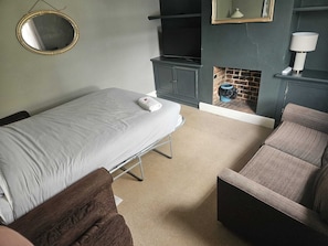 Basic Double Room, Patio