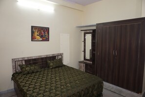 3 soverom, strykejern/-brett, wi-fi og sengetøy