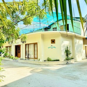 Fachada da propriedade