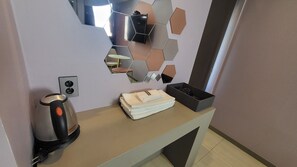 Laptop workspace, free WiFi - Elysee Hotel (Daegu)