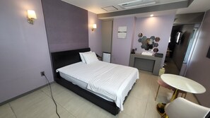Laptop workspace, free WiFi - Elysee Hotel (Daegu)