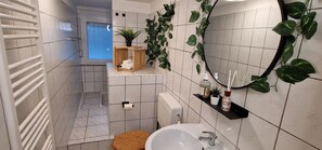 Douche, serviettes fournies