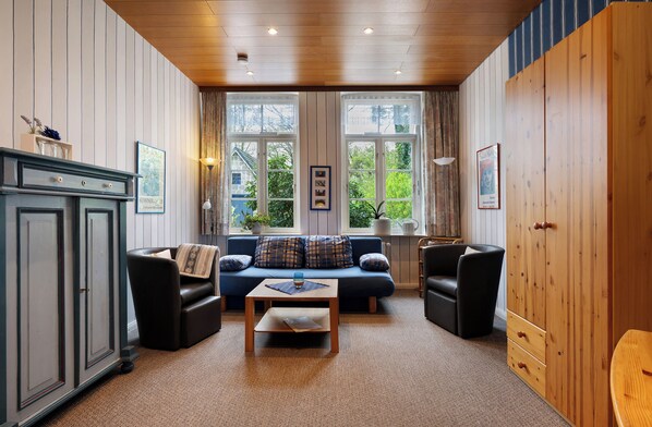 TV, stereo - Apartment 'Große Ferienwohnung' with Shared Terrace, Shared Garden and Wi-Fi (Leck)