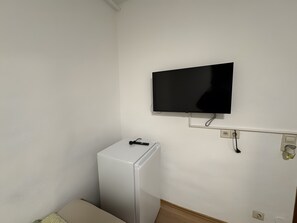 Interior - Room 'Zimmer 8' with Wi-Fi (Berg-Weiler)