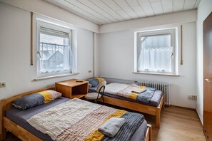 1 chambre, accès au Wi-Fi (inclus), literie fournie