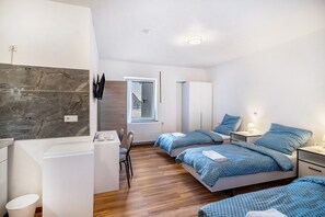 1 bedroom, free WiFi, bed sheets