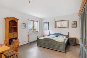 2 Schlafzimmer, Schreibtisch, kostenloses WLAN, Bettwäsche