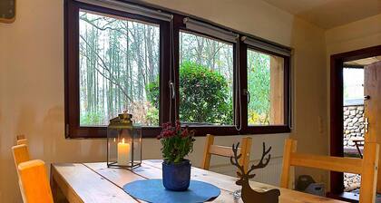 Bungalow 'Urlaubsoase Am Bruchsee' mit Seeblick, privater Terrasse und eigenem Garten